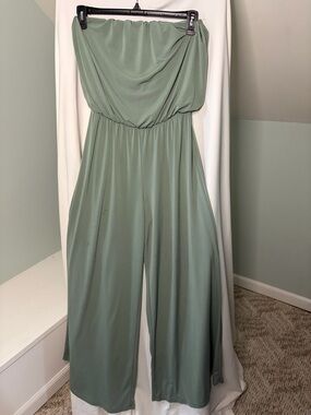 Abbeline Strapless Wide-Leg Jumpsuit in Sage Green size medium